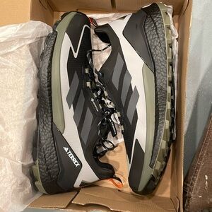 Adidas terrex free hiker II